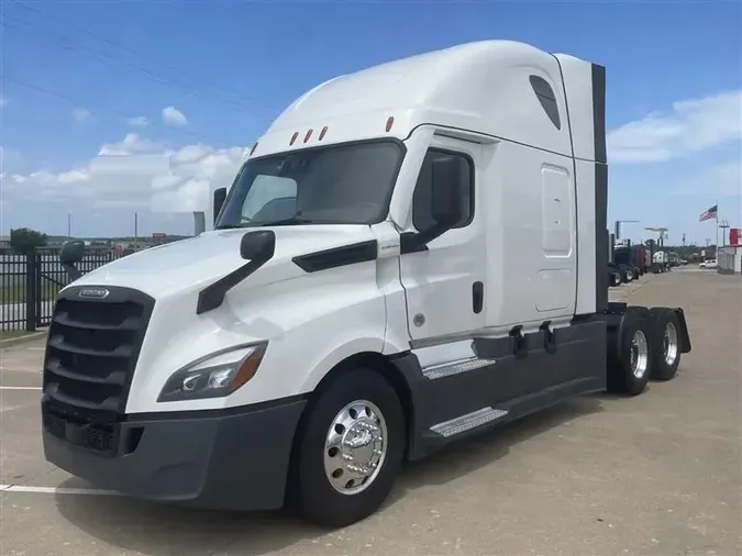 2023 FREIGHTLINER CA126
