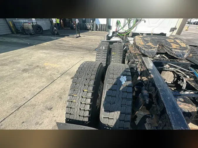 2021 Freightliner Cascadia 126