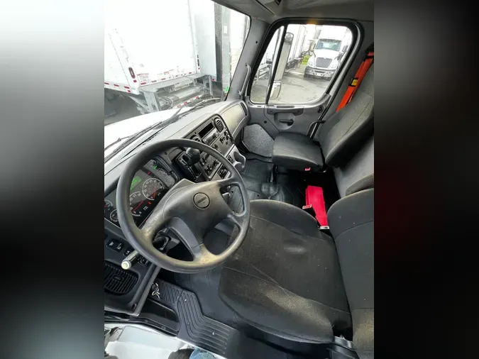 2019 FREIGHTLINER/MERCEDES M2 1063024937df0d736890d34067059a0d183