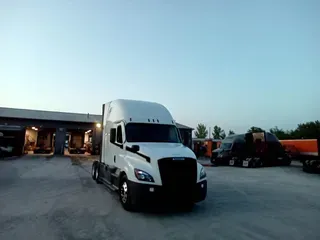 2021 Freightliner Cascadia 126