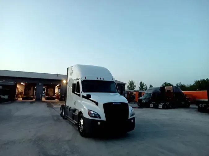 2021 Freightliner Cascadia 126302848bd56980912eb6b4c5f46d3aae9