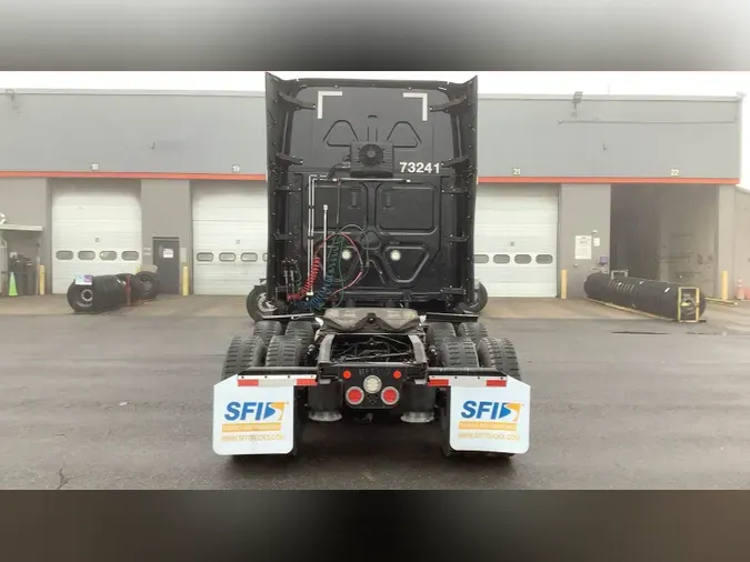 2021 Freightliner Cascadia 126302932814007add5f15cab8087d0ad3d