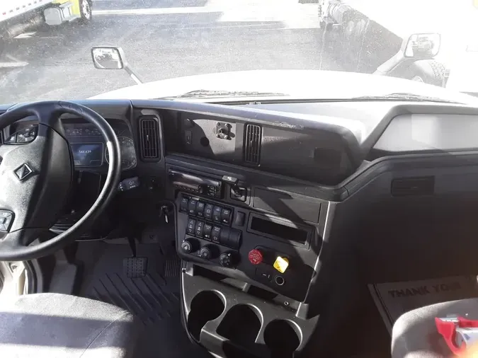2020 NAVISTAR INTERNATIONAL LT625 SLPR CAB