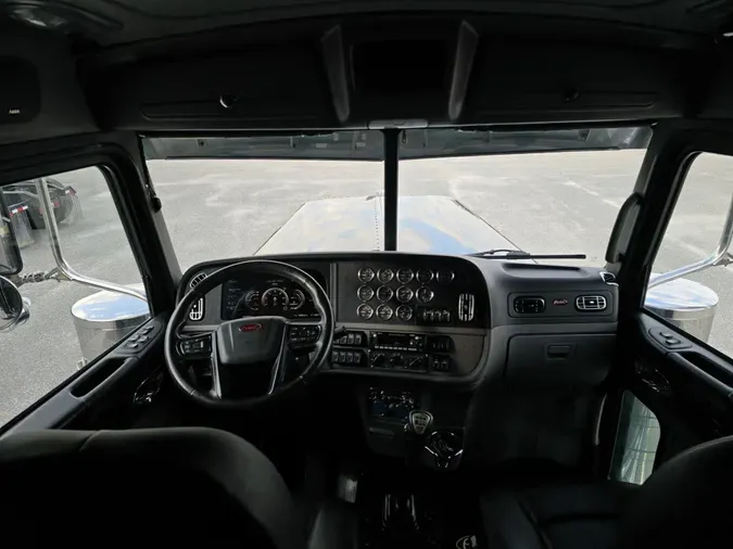 2023 Peterbilt 389302bddf439b6a15cf75989713134e52e