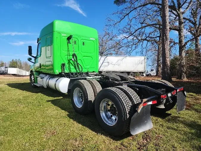 2019 Freightliner T12664ST