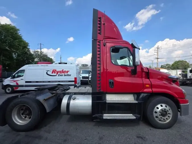 2019 FREIGHTLINER/MERCEDES CASCADIA 125