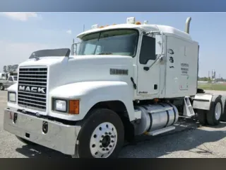 2007 MACK CHN613