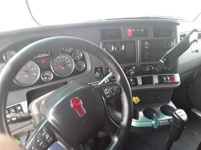 2020 KENWORTH TRUCKS T-680