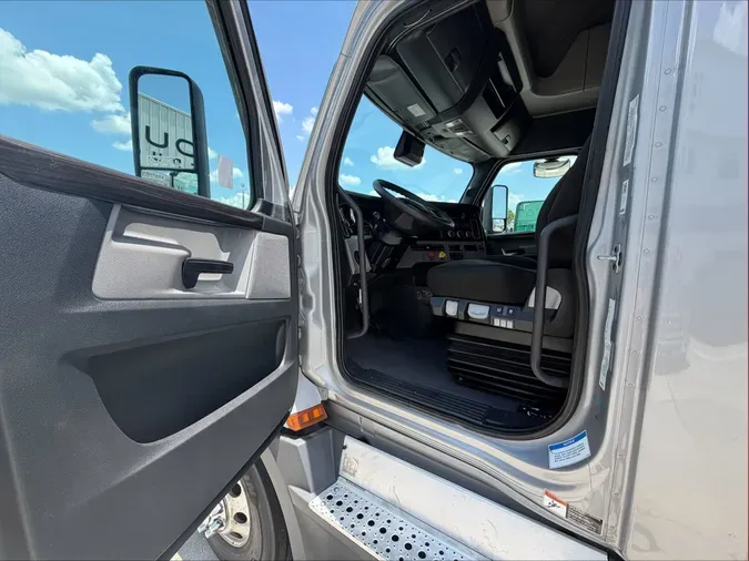 2022 Freightliner Cascadia 126
