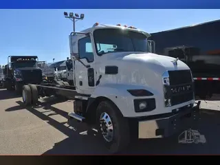 2024 MACK MD6