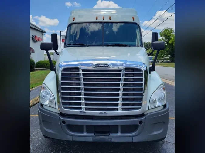 2020 FREIGHTLINER CASCADIA 125
