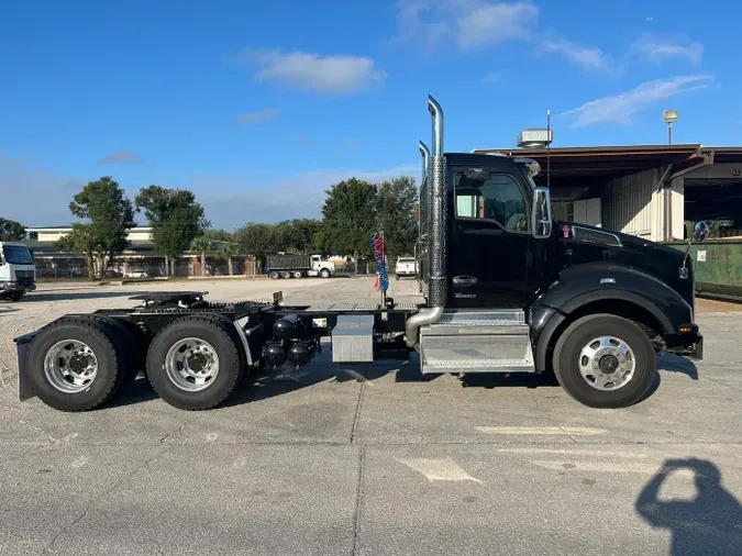 2026 Kenworth T880