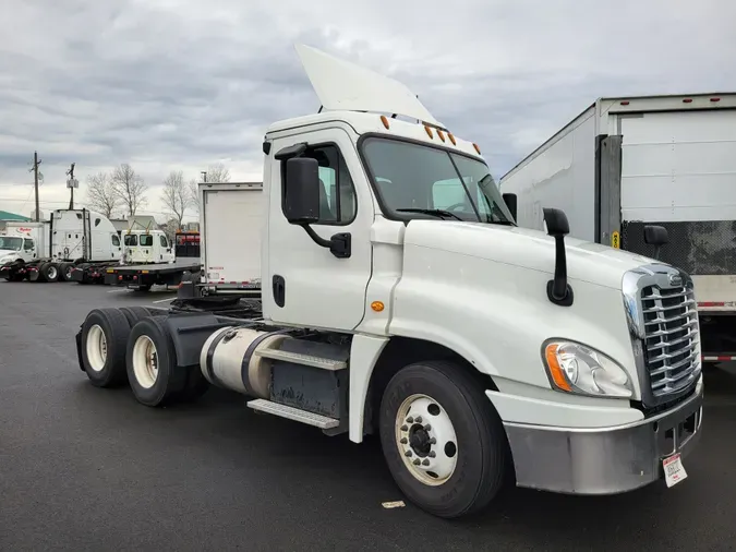 2018 FREIGHTLINER/MERCEDES CASCADIA 125