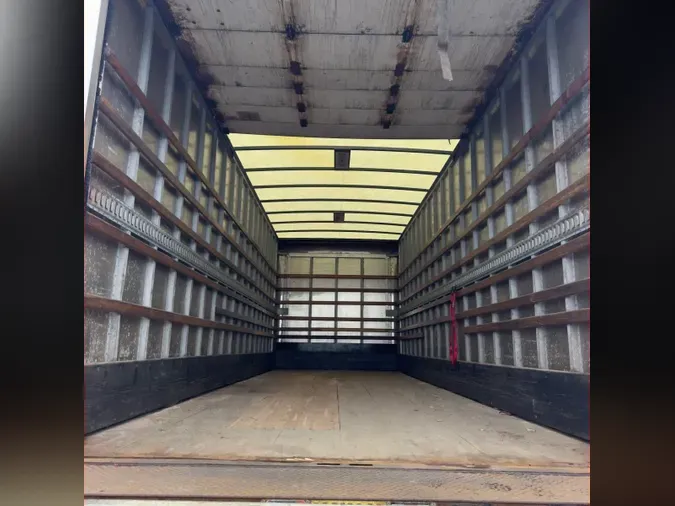 2018 FREIGHTLINER M2 106
