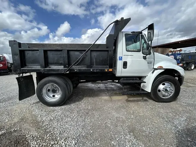 2006 INTERNATIONAL DURASTAR 4200