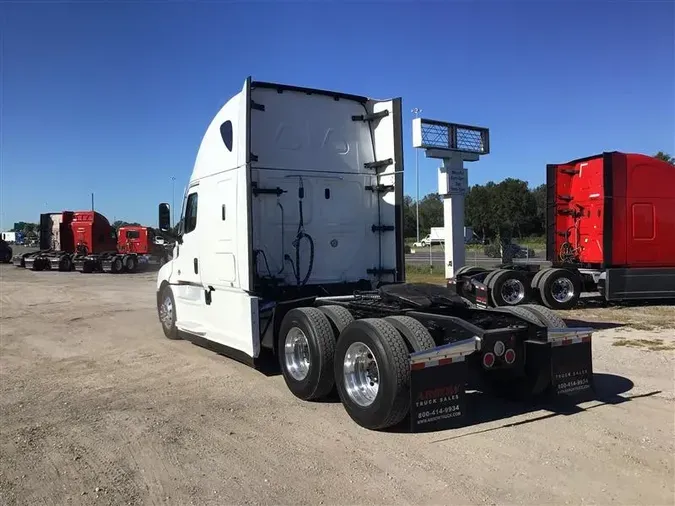 2021 FREIGHTLINER CA126