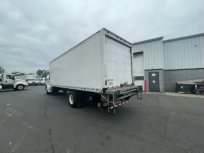 2018 FREIGHTLINER M2 106