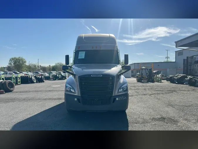 2025 Freightliner Cascadia 126303e4868eac3881dae5e72e0b950e58f