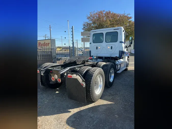 2018 FREIGHTLINER/MERCEDES CASCADIA 125