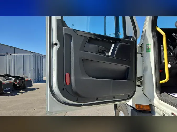 2024 Freightliner Cascadia 126