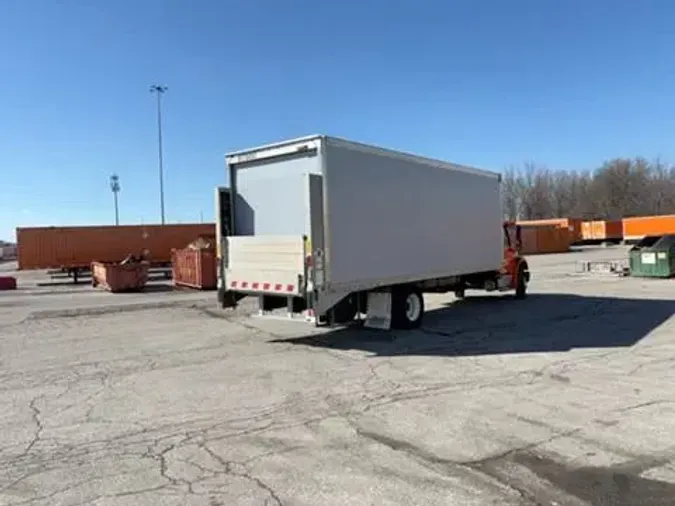 2018 Freightliner M2