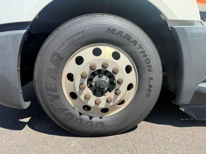 2022 International LT625