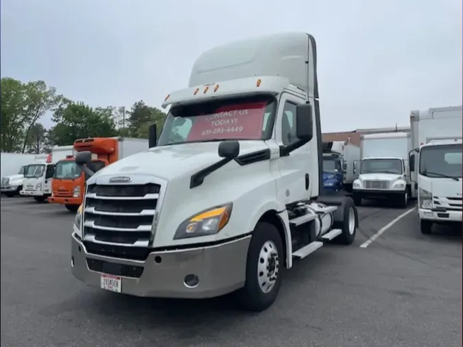 2019 FREIGHTLINER NEW CASCADIA 126304a5e9a02d4483707e1ff1a209ed2f5