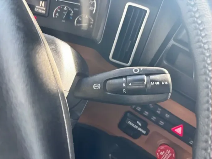 2023 Freightliner Cascadia 126