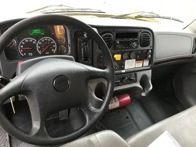 2018 Freightliner M2