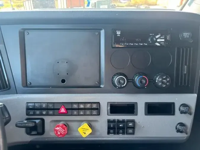 2020 Freightliner New Cascadia 126