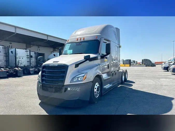 2023 Freightliner Cascadia