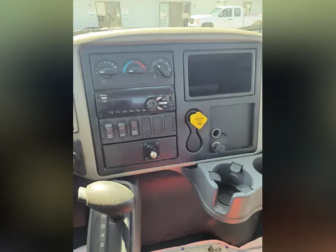 2019 NAVISTAR INTERNATIONAL 4300