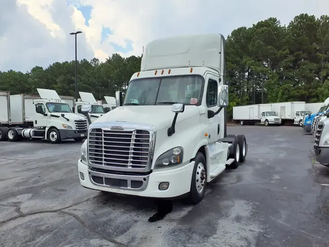 2019 FREIGHTLINER CASCADIA 125