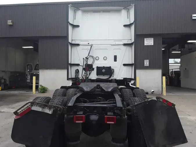 2019 NAVISTAR INTERNATIONAL LT625 SLPR CAB