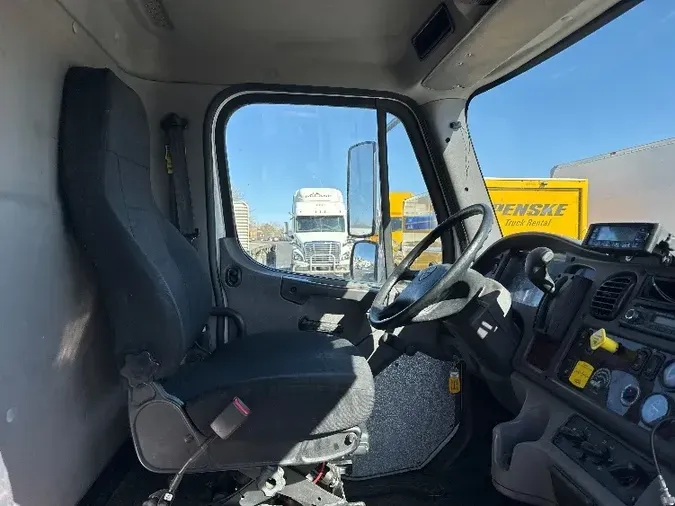 2017 Freightliner M2