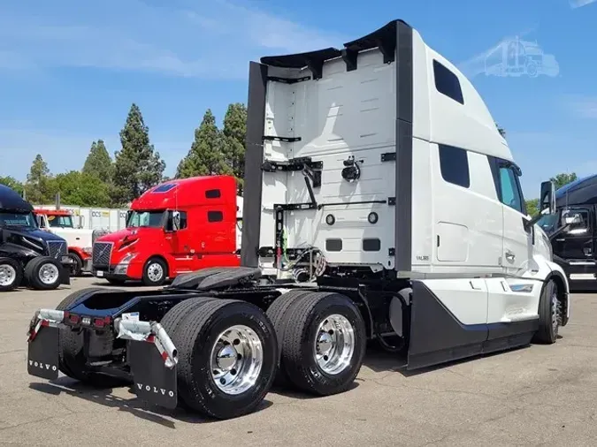 2026 VOLVO VNL64T860