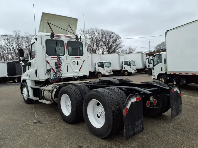 2018 FREIGHTLINER/MERCEDES CASCADIA 125