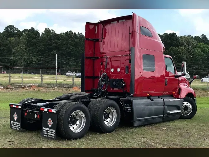 2022 INT LT625 6x4