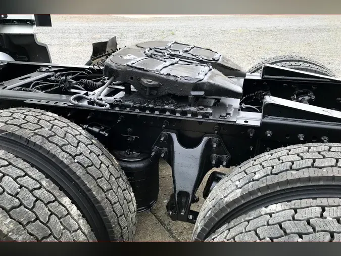 2022 INT LT625 6x4