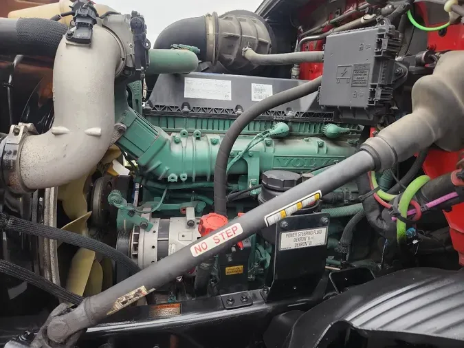 2022 VOLVO VNR64T300305e8420524de2a13a0107e46a762e30