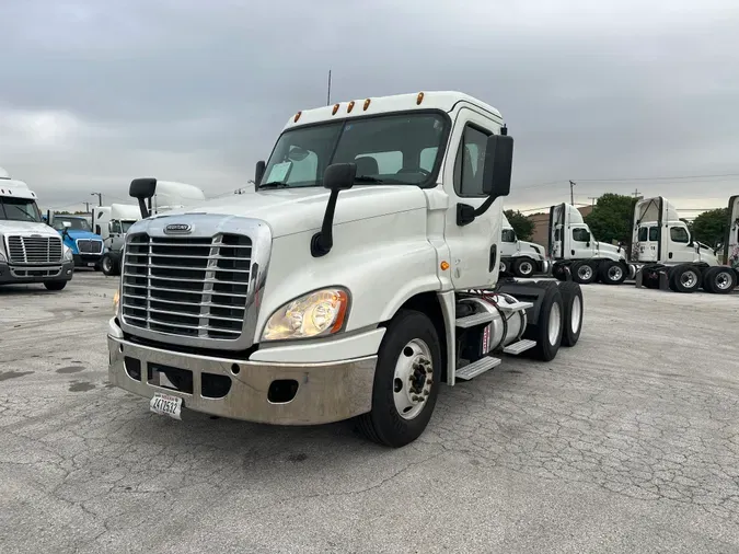 2016 FREIGHTLINER/MERCEDES CASCADIA 125305eab74065d8a6ac510cdb66aac10e5