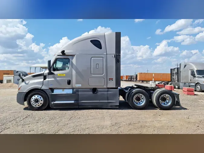 2022 Freightliner Cascadia 126