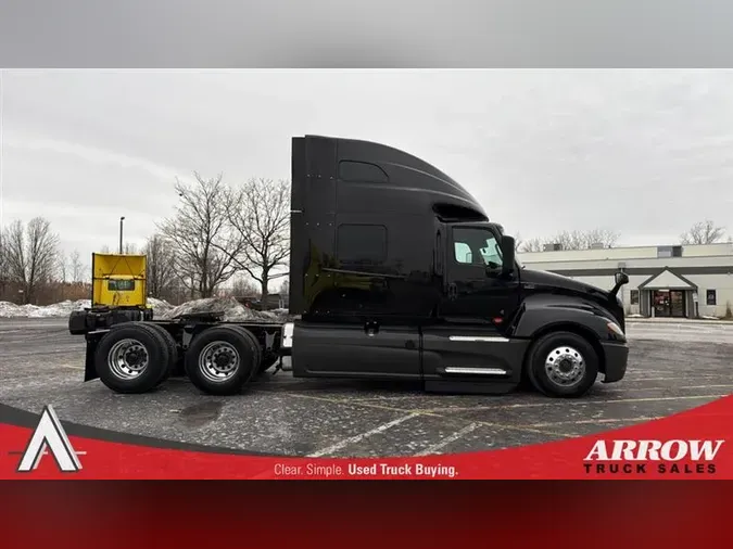 2021 FREIGHTLINER CA126