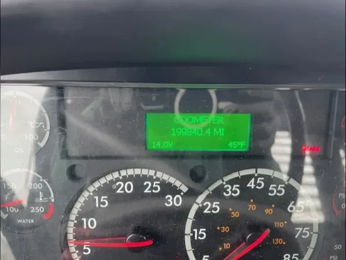 2018 FREIGHTLINER/MERCEDES M2 106