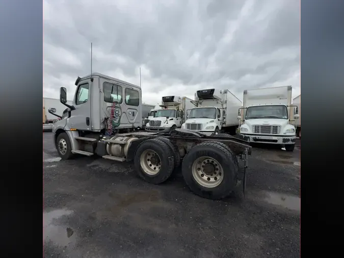 2018 FREIGHTLINER NEW CASCADIA PX12664