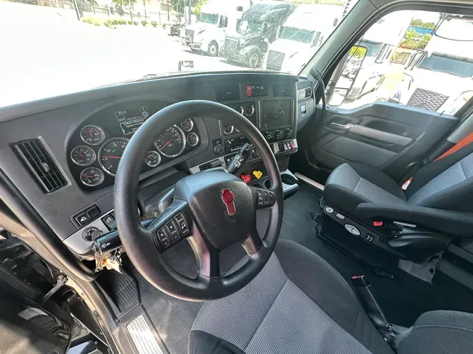 2022 Kenworth T680