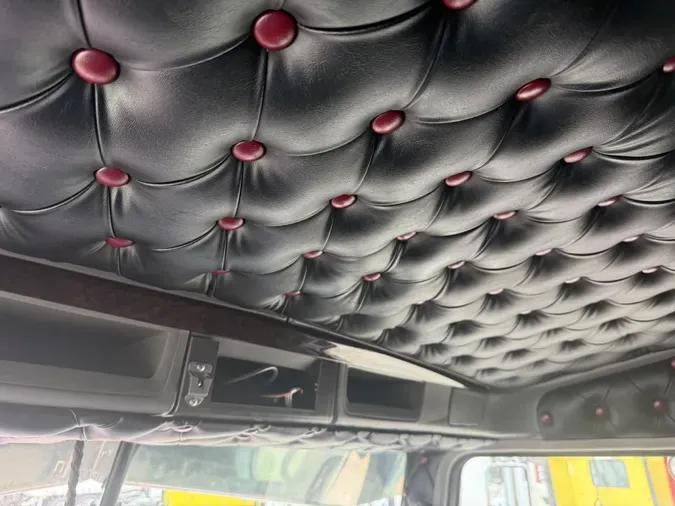 2024 Kenworth W90030660622e4856e4bb42664256d1ca9d4