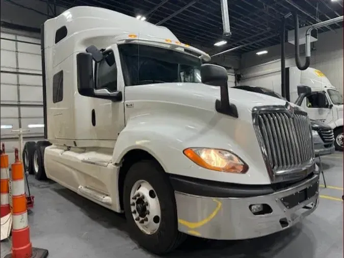 2019 NAVISTAR INTERNATIONAL LT625 SLPR CAB