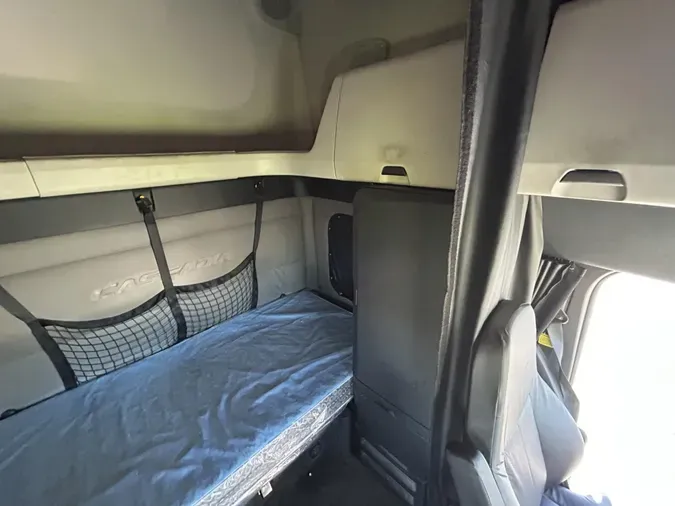 2020 Freightliner Cascadia30679de855abd9d1dae1ab85a929ba73