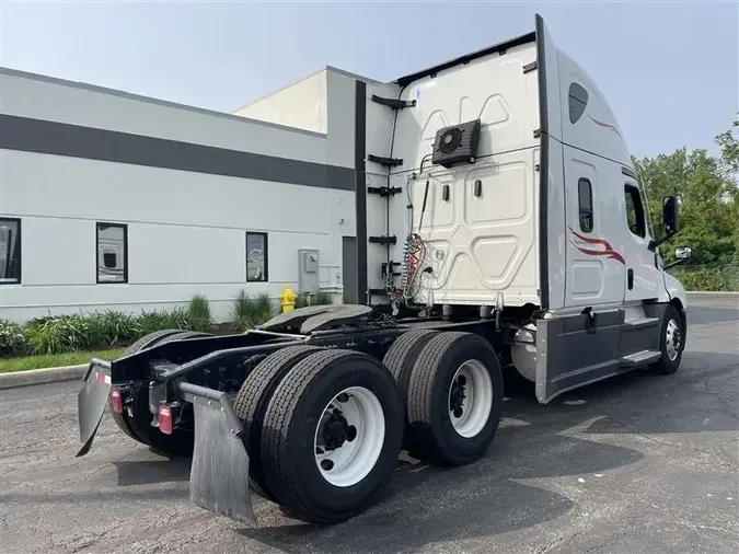 2022 FREIGHTLINER CA126